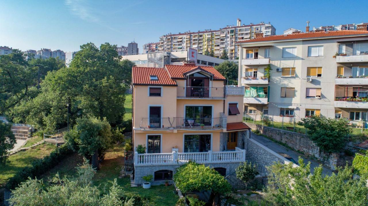 Apartment Anai Rijeka Bagian luar foto