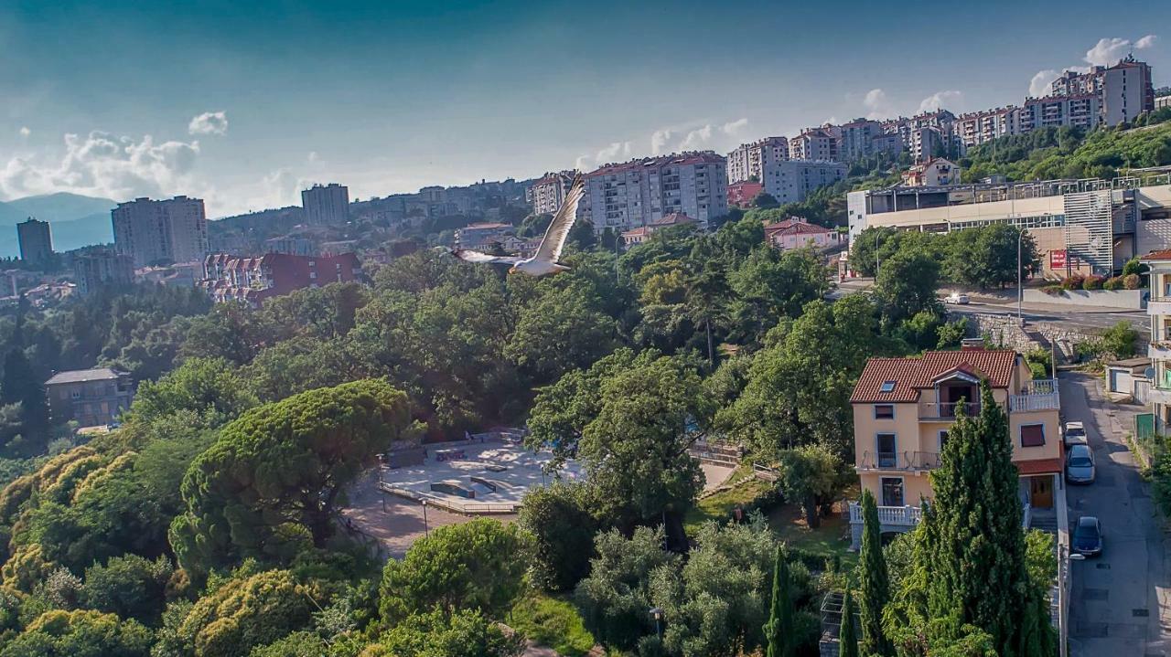 Apartment Anai Rijeka Bagian luar foto