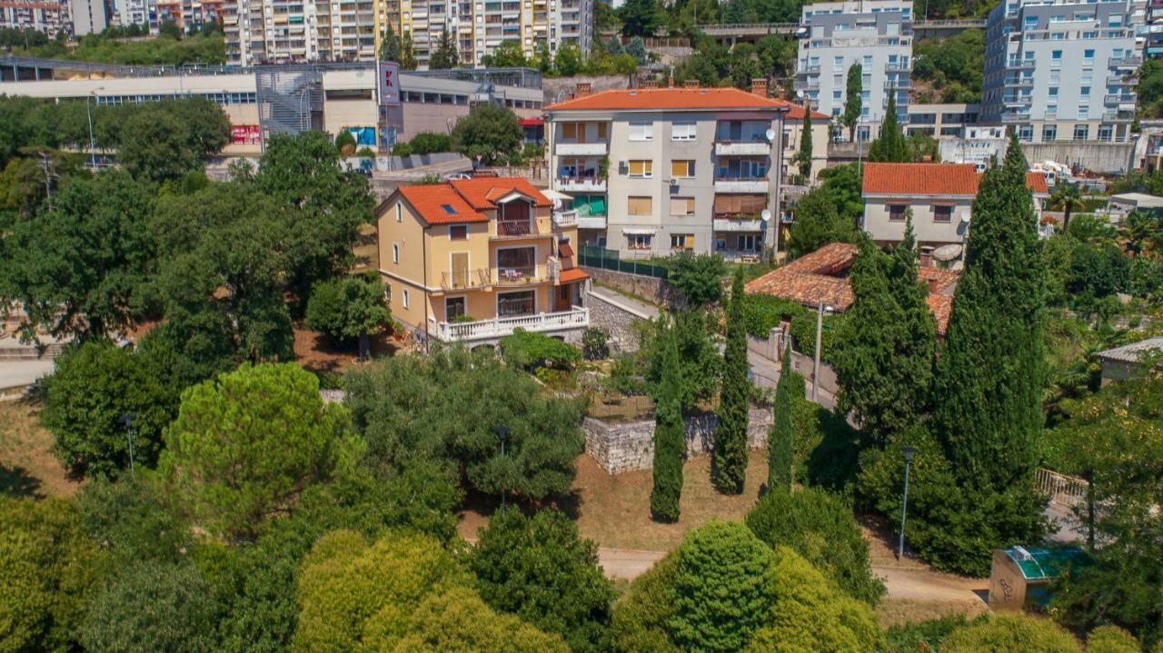 Apartment Anai Rijeka Bagian luar foto