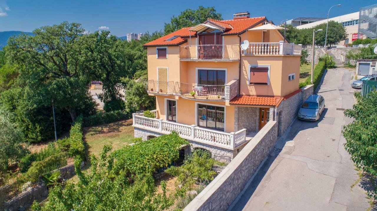 Apartment Anai Rijeka Bagian luar foto